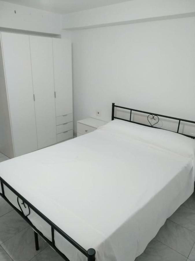 Apartamento en Plaza Mayor Ribadavia Exterior foto